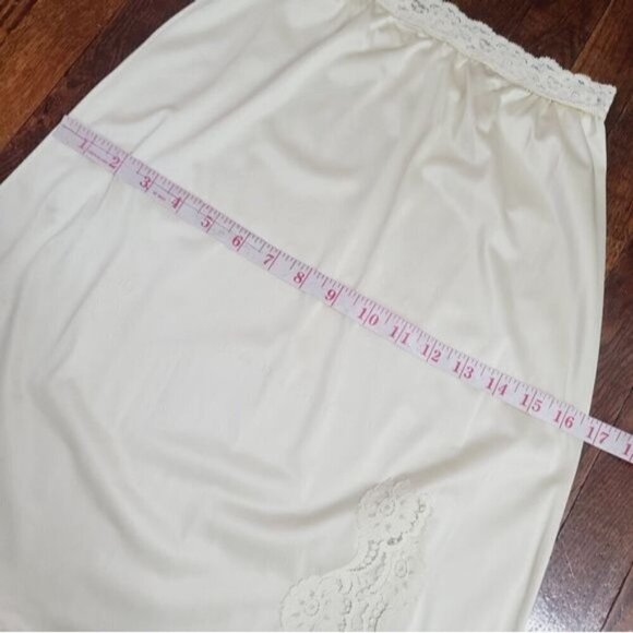 Vintage  Ivory Lace Applique Half Skirt Slip - Picture 11 of 16